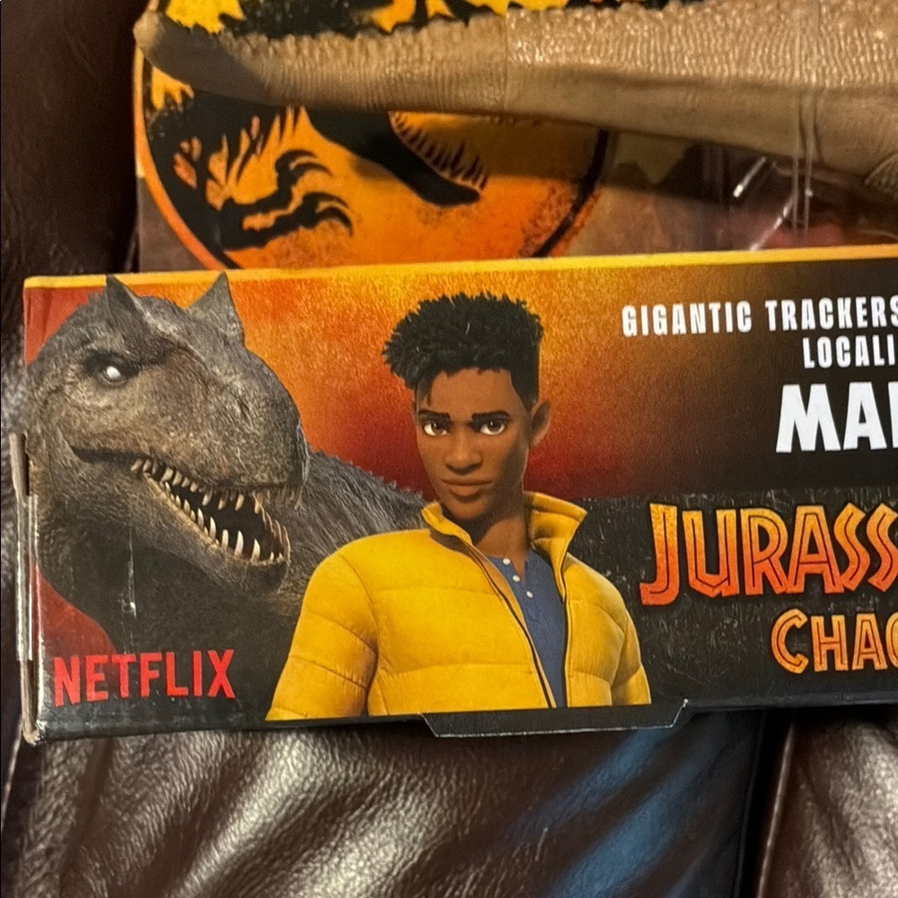 Mattel jurassic Park Black and Tan Reptile Figure - Picture 5 of 9